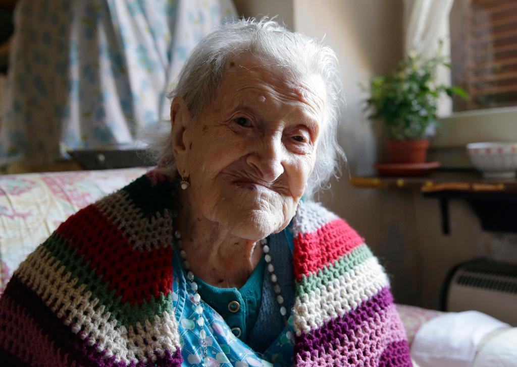 Världens äldsta levande person, italienska Emma Morano, fyller 117 år i dag. (Foto: Antonio Calanni/AP/TT-arkivbild)