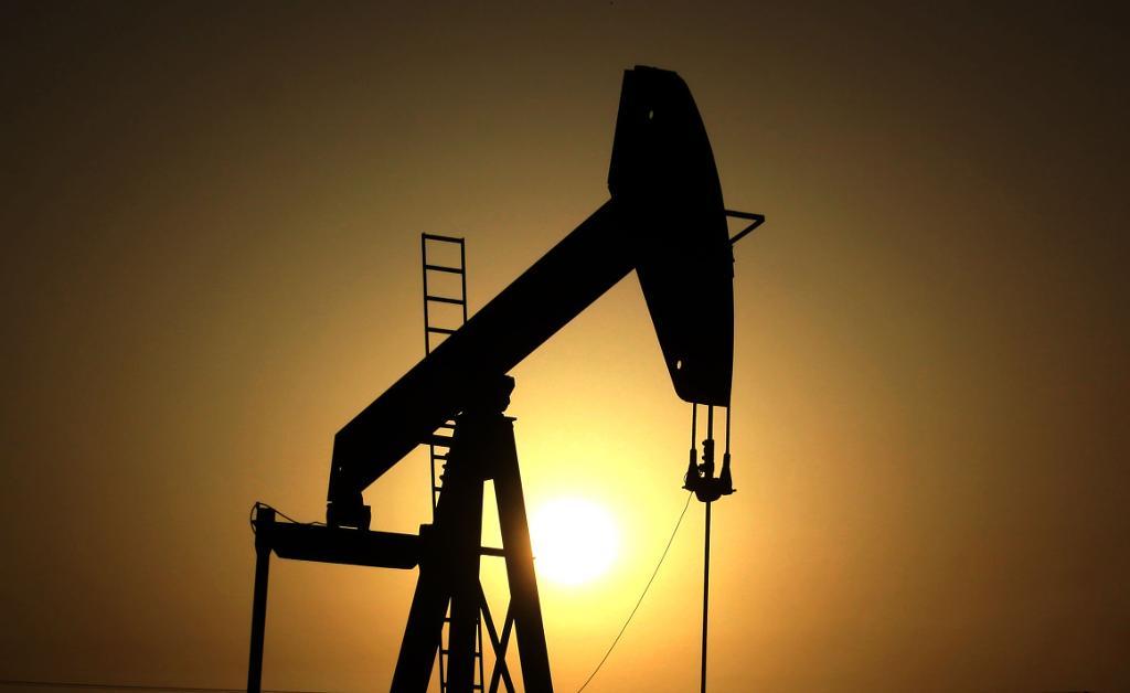 Oljepriset åkte upp och ned på måndagen. (Foto: Hasan Jamali/AP/TT-arkivbild)