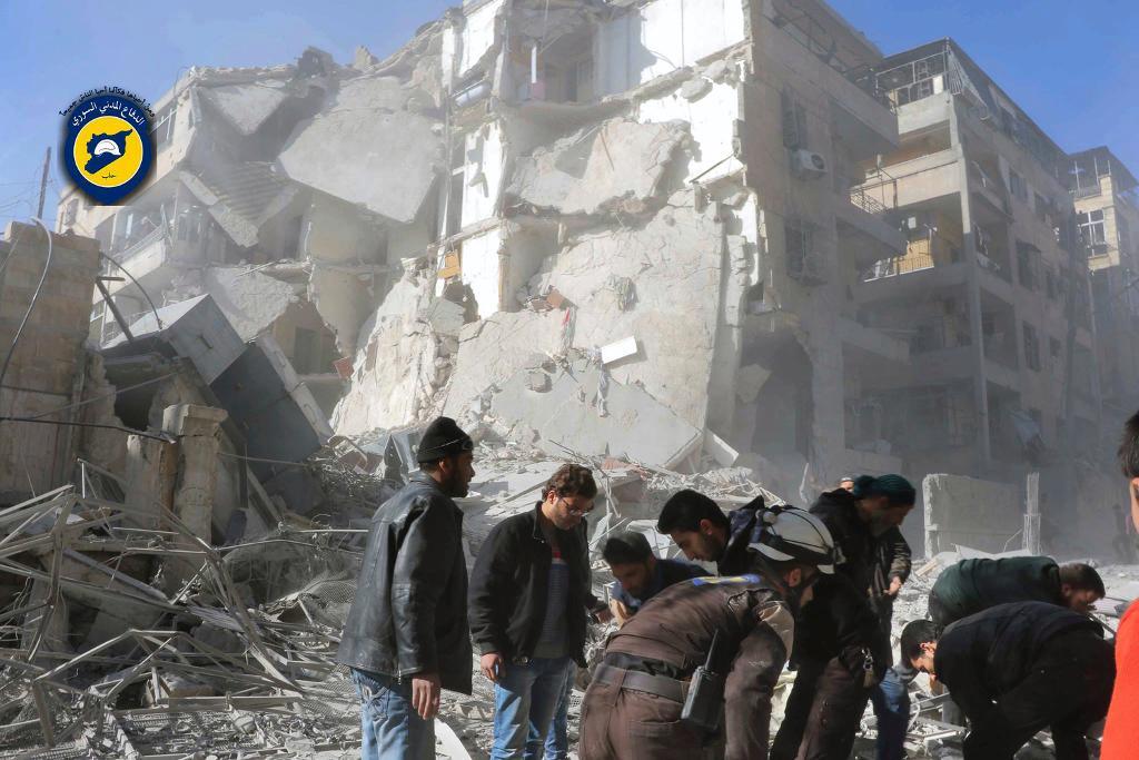 Frankrike har begärt ett omedelbart möte i FN:s säkerhetsråd för att diskutera den humanitära katastrofen i den belägrade syriska staden Aleppo. (Foto: Vita hjälmarna/AP)