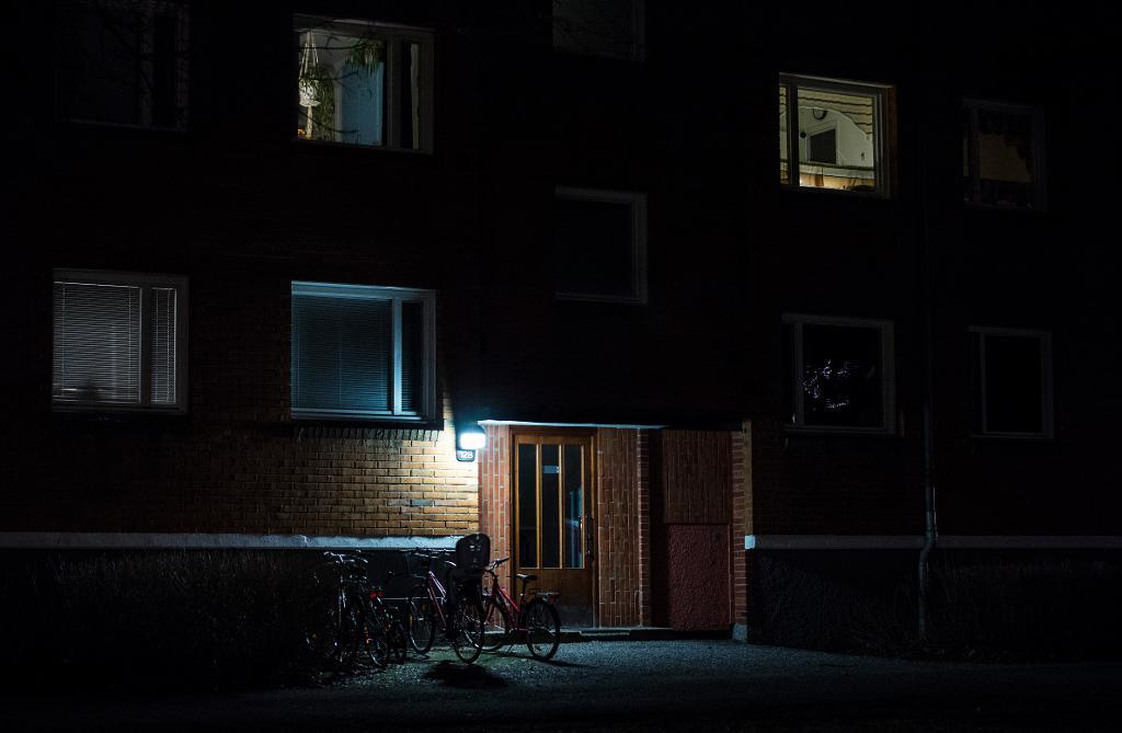 Mohamed Belkaid, 35, kan ha varit ledande i terrorgruppen i Paris och bodde i flera år på denna adress i Stockholmsområdet. (Foto: Marcus Ericsson/TT-arkivbild)