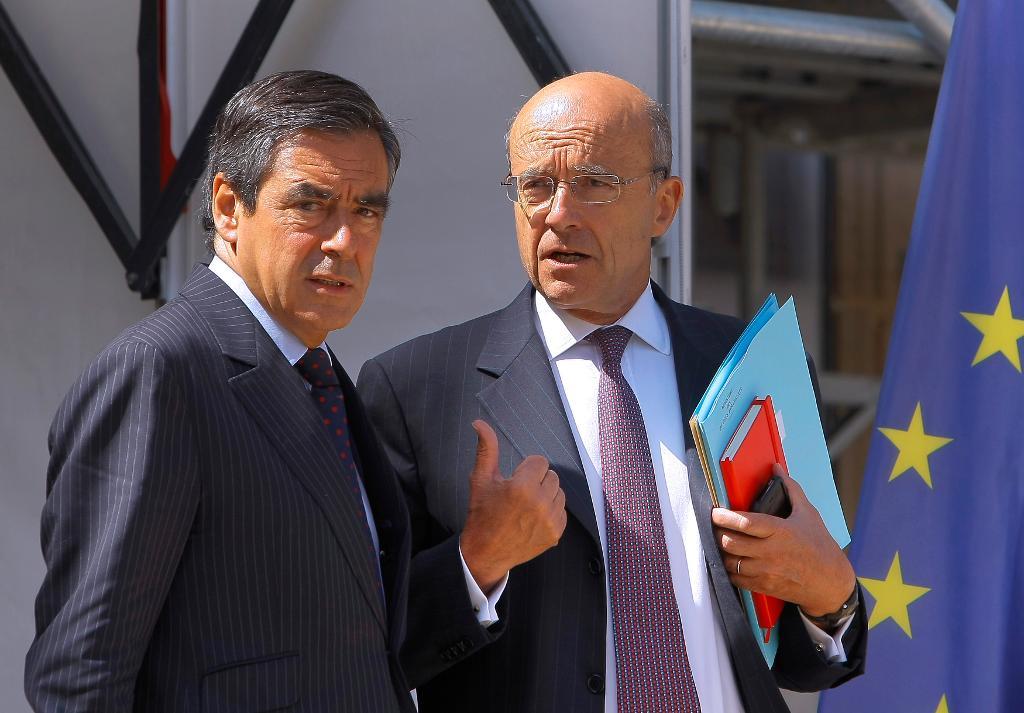 François Fillon (till vänster) och Alain Juppé. Arkivbild. (Foto: Jacques Brinon/AP/TT)