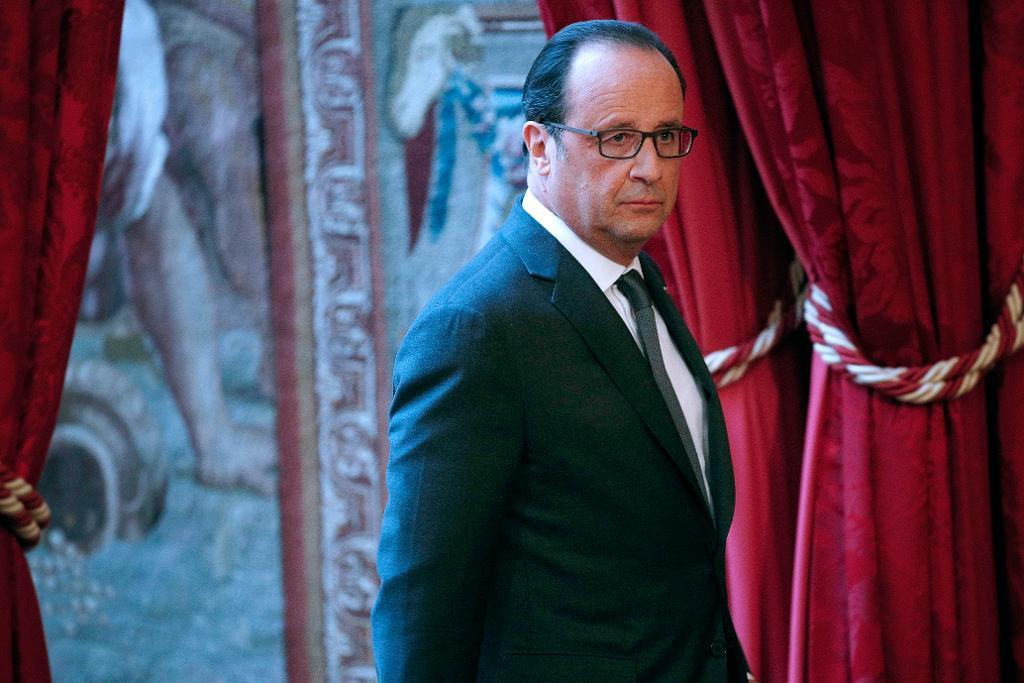 Frankrikes president François Hollande har haft ett första samtal med Donald Trump under fredagen. Arkivbild. (Foto: Yoan Valat/AP)