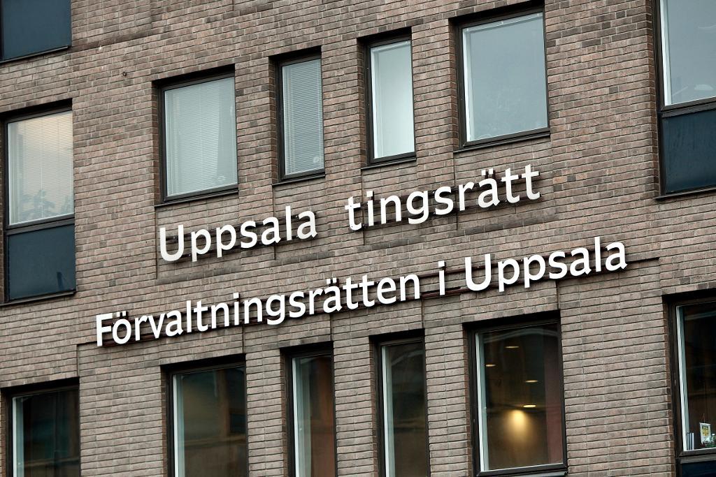 Fem tonåringar åtalas för gruppvåldtäkt mot barn i Uppsala tingsrätt. (Foto: Staffan Claesson)