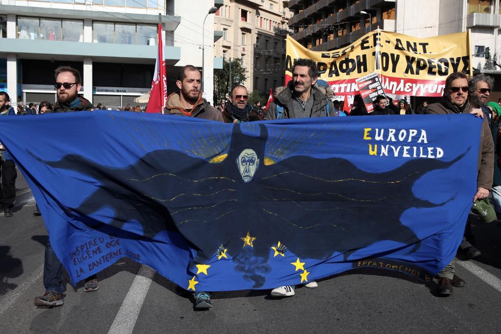 
Protester i Aten under torsdagen. (Foto: Yorgos Karahalis/AP/TT)