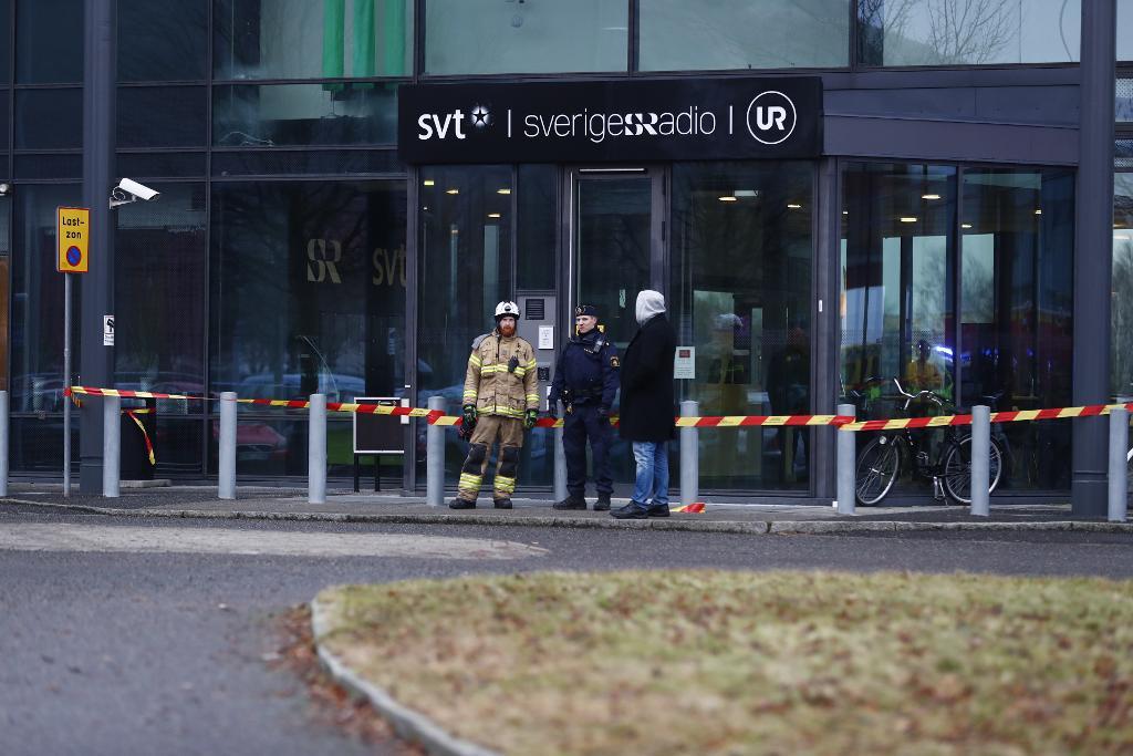 Polisen spärrade av Sveriges Radios och SVT:s fastighet i Göteborg sedan en tv-journalist fått ett hotbrev. (Foto: Thomas Johansson)
