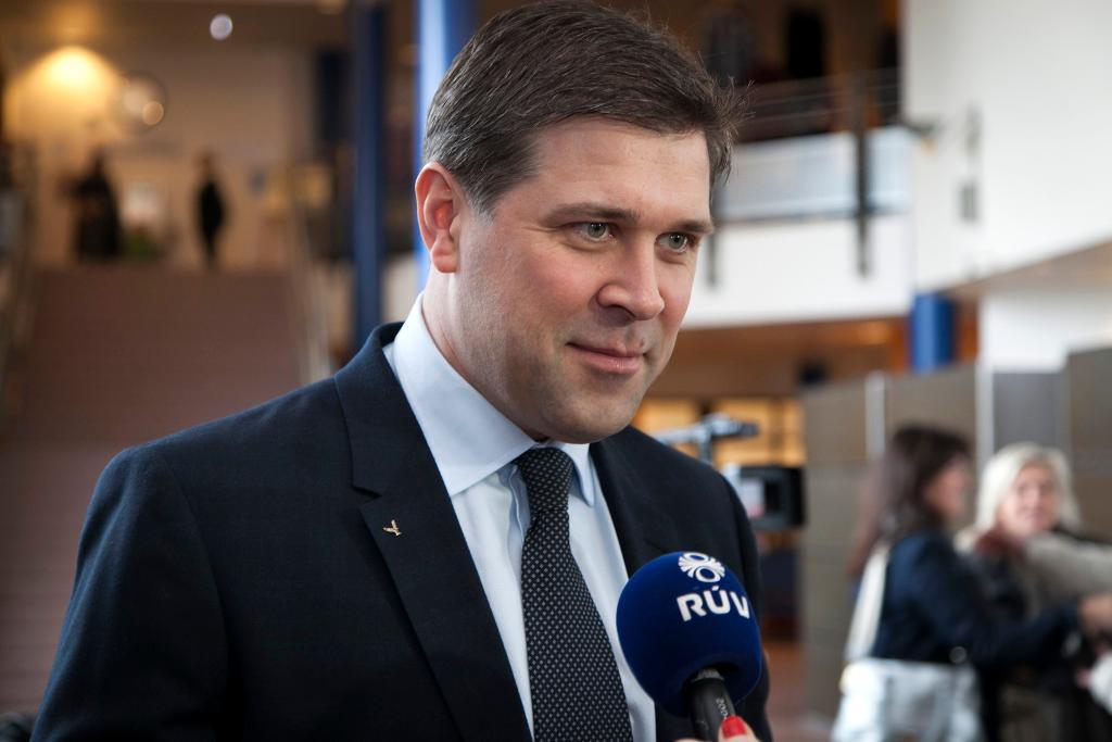 Självständighetspartiets ledare Bjarni Benediktsson väntas bli ny isländsk statsminister. (Foto: Brynjar Gauti /AP/TT-arkivbild)