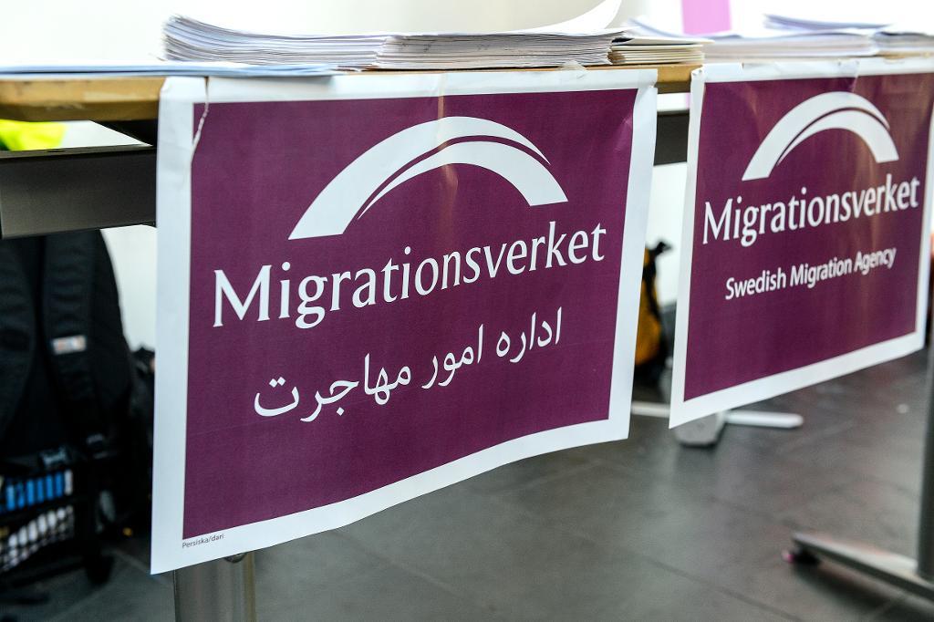 Migrationsverket har tre månader på sig att betala ut pengarna för flyktingmottagandet som staten står för. Men det har varit svårt för myndigheten att hinna med. (Foto: Anders Wiklund/TT-arkivbild)