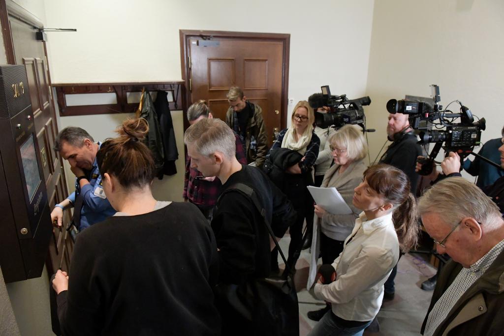 Journalister bevakar häktningsförhandlingarna i Stockholms tingsrätt.  (Foto: Janerik Henriksson/TT)