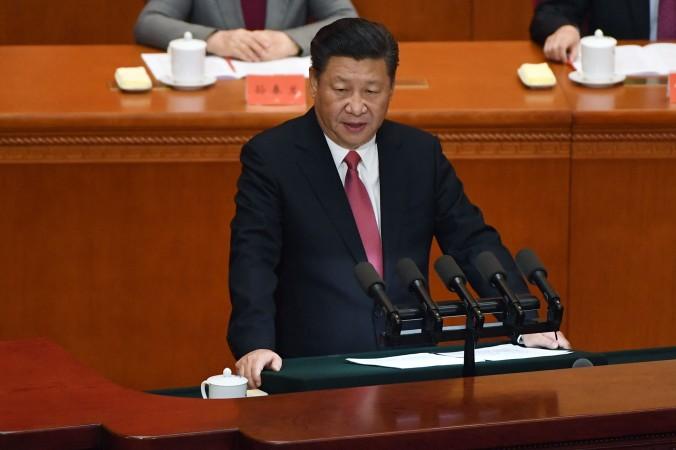 Kinas ledare Xi Jinping talar i Folkets stora sal i Peking, 11 november 2016. 2017 kommer att innebära stora förändringar i kommunistpartiets ledning.  (Foto: Wang Zhao/AFP/Getty Images)