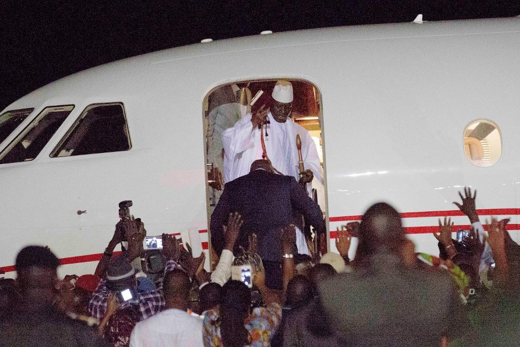 Yahya Jammeh lämnar Gambia. (Foto: Jerome Delay/AP/TT)
