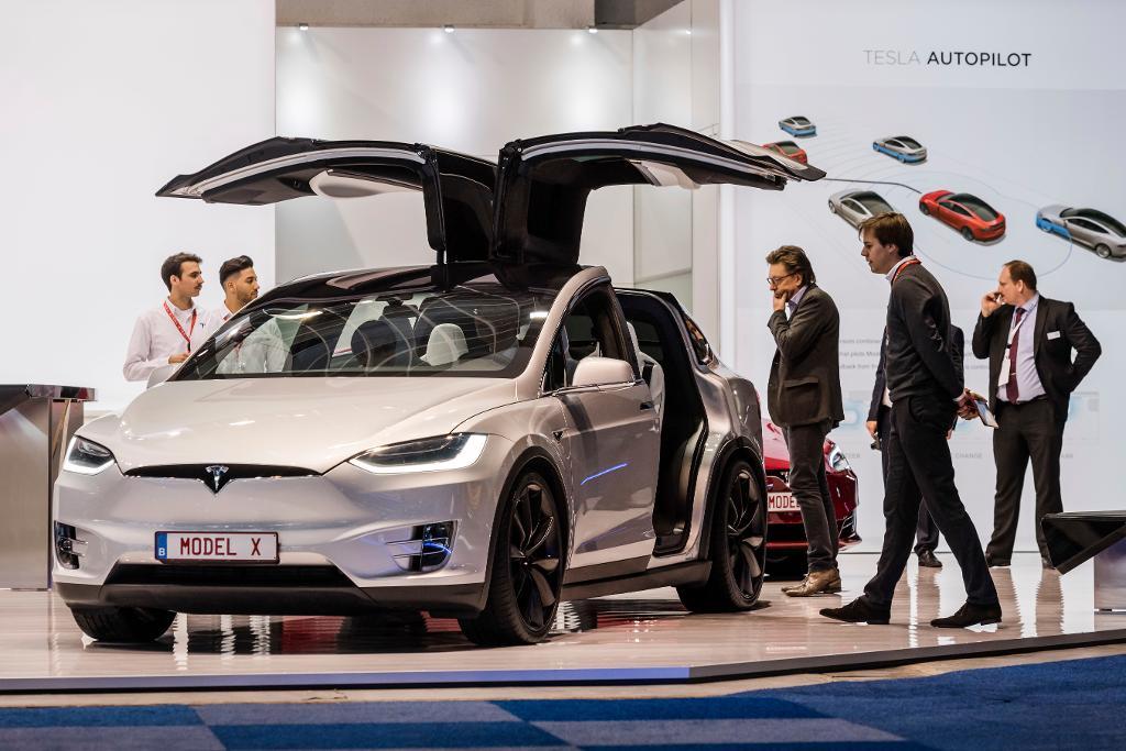 X, en av de Tesla-modeller som kan köra själva, på bilsalongen i Bryssel i förra veckan. (Foto: Geert Vanden Wijngaert)