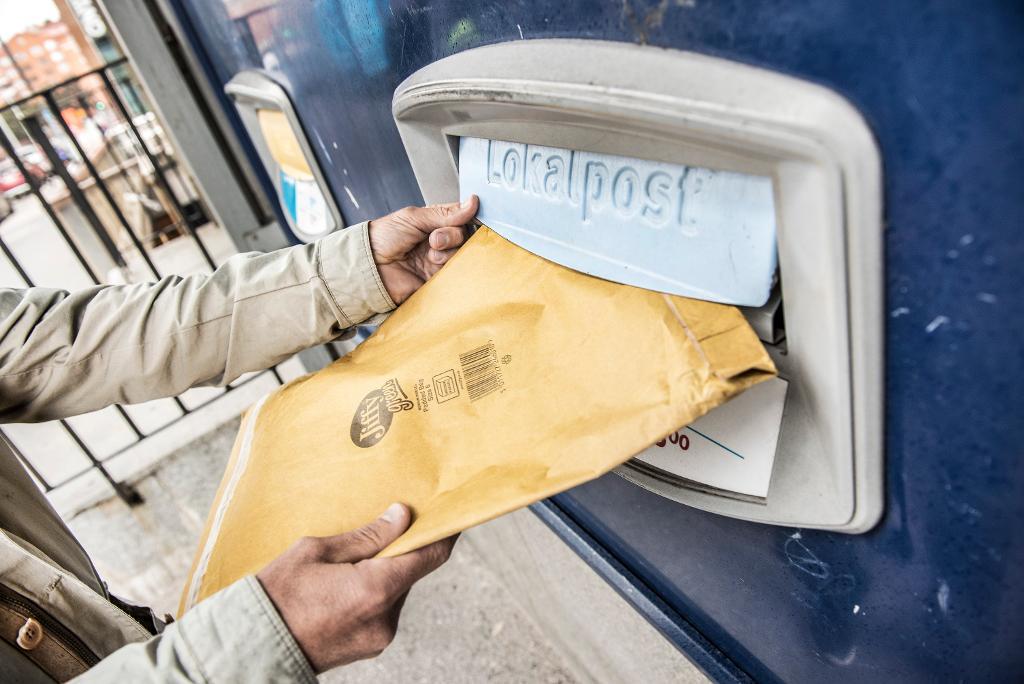 Vikande brevvolymer är ett allt tyngre problem att hantera för Postnord, där svenska staten äger 60 procent av aktierna. Arkivbild.
(Tomas Oneborg/SvD/TT)