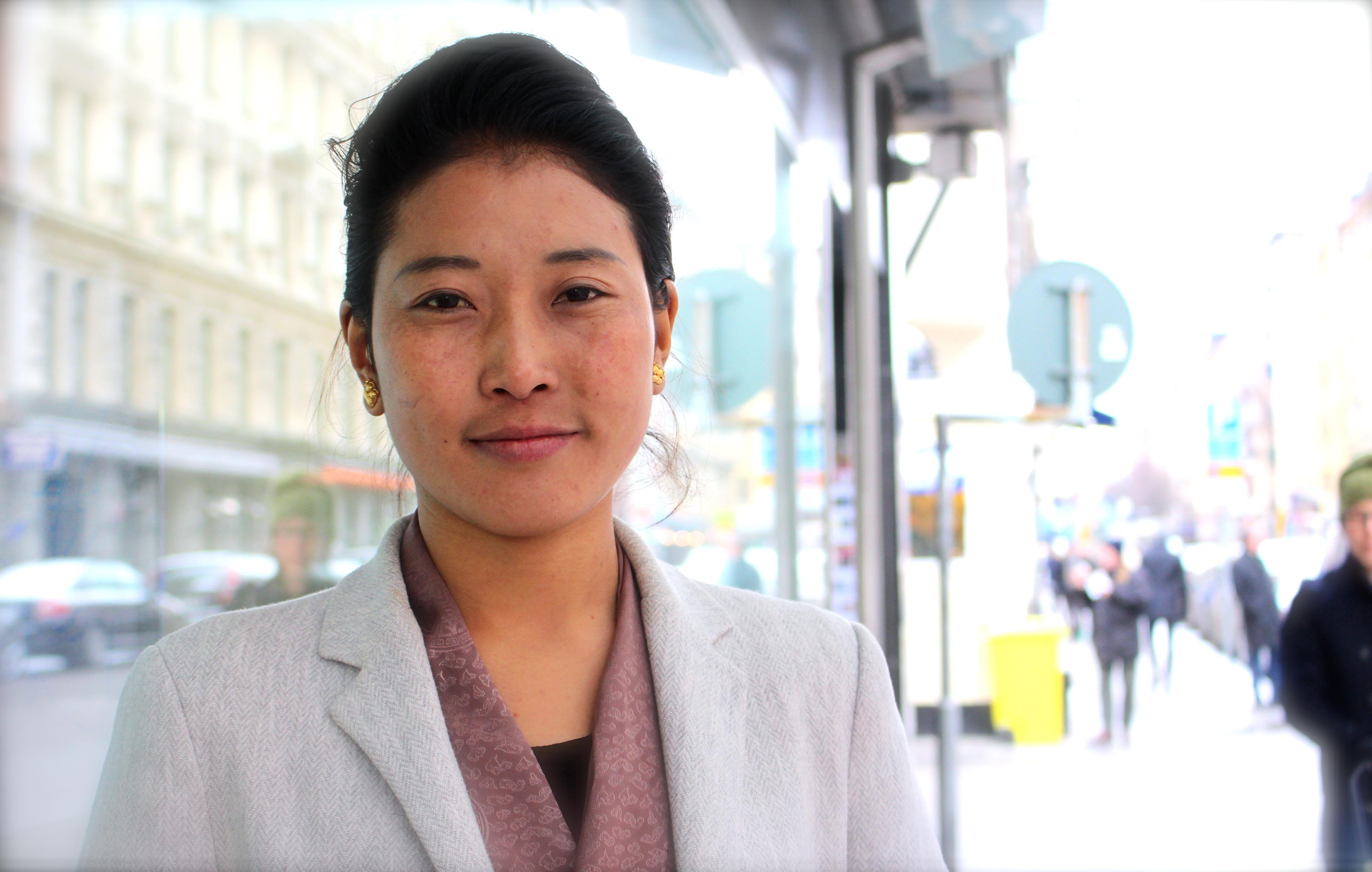 Nyima Lhamos flydde från Tibet för 5 månader sedan. (Foto: Susanne W Lamm)