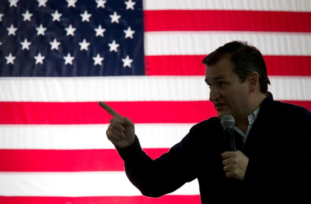 Republikanen Ted Cruz siktar på Vita huset efter segern i Iowas nomineringsmöten. (Foto: Mary Altaffer/AP/TT)