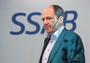 Martin Lindqvist, koncernchef på SSAB, presenterar företagets kvartalsrapport. (Foto: Fredrik Sandberg/TT)
