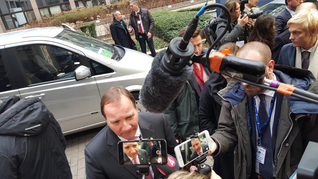 Statsminister Stefan Löfven anländer till toppmötet i Bryssel. (Foto: Ola Westerberg /TT)