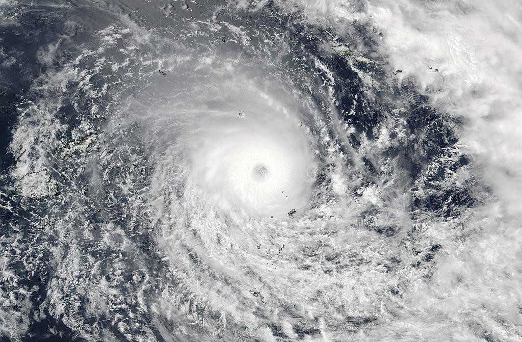 En satellitbild av orkanen Winston. (Foto: AP/TT)