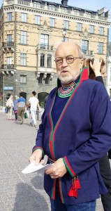 På samernas nationaldag klär man upp sig i den traditionella, samiska kolten. Om man har en, tillägger Leif Albinson, som bor utanför Uppsala. (Bild: Privat)