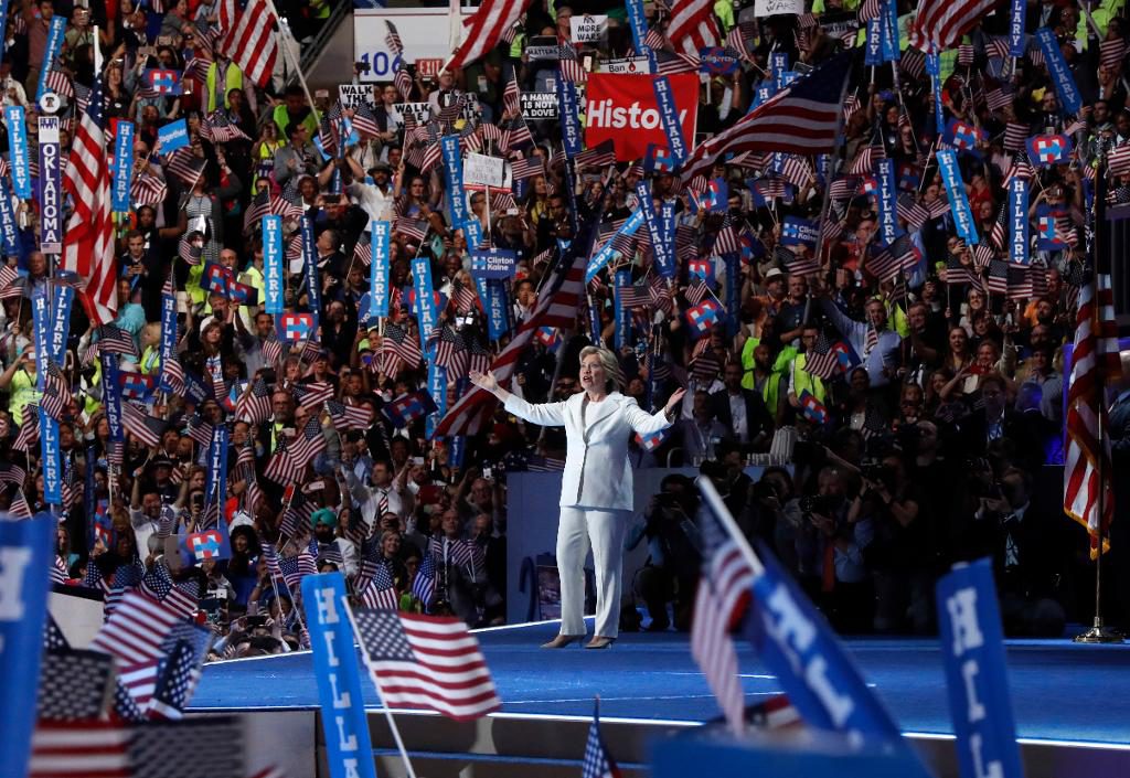  Hillary Clinton hyllas på konventet. (Foto: Paul Sancya)