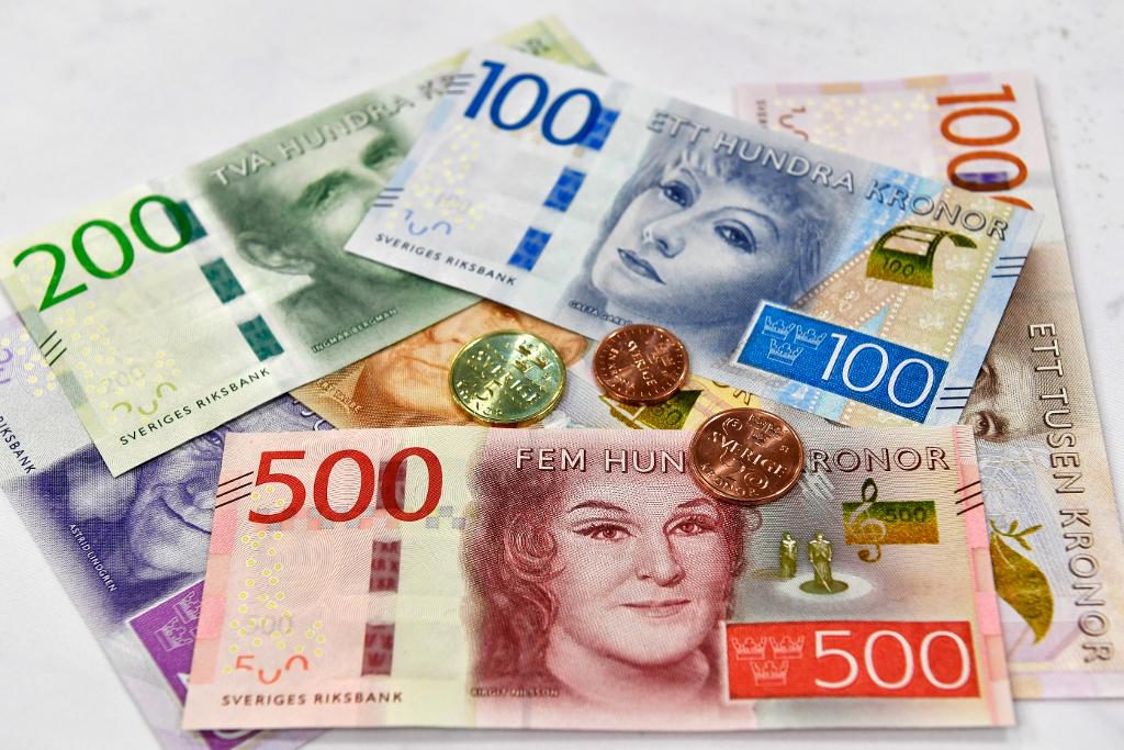 Så här ser Sveriges nya pengar ut. Arkivbild. (Foto: Anders Wiklund/TT)