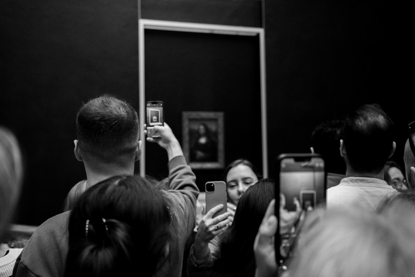 Tiktok, Instagram och deras kusiner förvandlar oss till narcissistiska aktörer i en evig ”audition” för likes, menar skribenten. Foto: Pauline Iakovleva