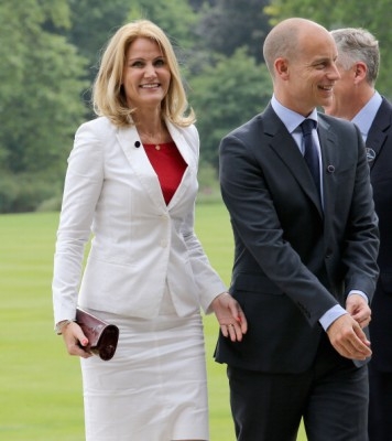 Danmarks statsminister, Helle Thorning-Schmidt, med maken Stephen Kinnock, som är på god väg att ta en plats i Storbritanniens parlament. (Foto: Chris Jackson / Getty Images)