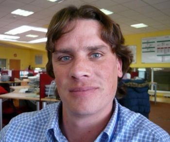 Radim Hanzlik, 32, inköpschef, Brno, Tjeckien: "Jag bor på landet i närheten av Brno. Jag tycker att miljön har blivit bättre efter revolutionen*. Jag ser färre olagliga utsläpp, mindre betong och mer grönområden. Det kan naturligvis vara bättre men jag antar att vi är på rätt väg i denna fråga. Red anm:  'Sammetsrevolutionen bröt det kommunistiska partiets kontroll över Tjeckoslovakien för 20 år sedan och ersatte den med demokrati."
