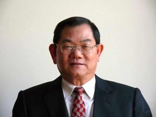 Charles Liu, representant för Taiwan, har skickat en hälsning till Divine Performing Arts föreställning i Århus. (Foto: Epoch Times)
