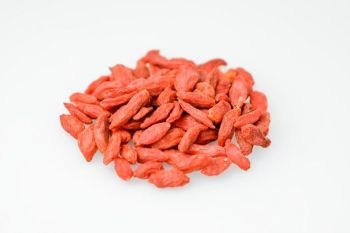 Inom traditionell kinesisk medicin (TKM) används gojibär för att behandla åkommor som hör till levern, njurarna, och impotens. Den sägs kunna ge god hälsa och ett långt liv.  (Foto: Jan Jekielek/Epoch Times)