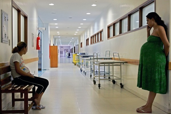 Forskning från USA visar att det omtalade ämnet Tiomersal som finns i svininfluensavaccinet  Pandemrix kan ge allvarliga skador hos foster. (Foto: Evaristo Sá/ AFP)  
