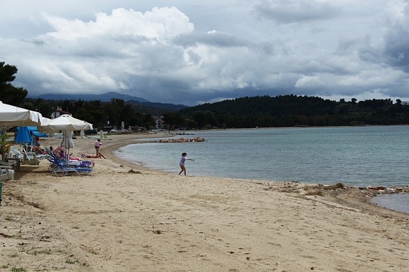 Stranden i Nikiti, Sithonia den 24 maj. (Foto: Tsanko Tserovsky)
