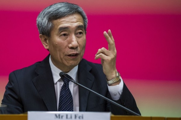 Li Fei, medlem av den styrande kommittén i Kinas motsvarighet till ett parlament, vid en presskonferens den 1 september 2014. (Foto: Xaume Olleros/AFP/Getty Images)