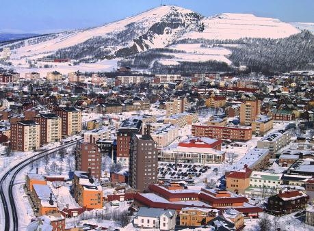 Kiruna sett från ovan. Stora delar av Kiruna och Malmberget behöver flytta när gruvorna expanderar. (Foto med tillstånd av Kiruna kommun)