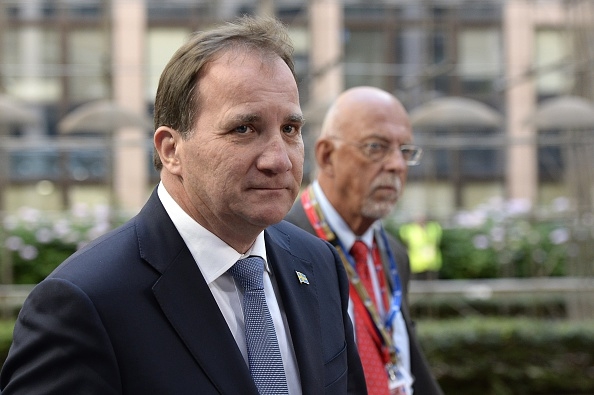 Stefan Löfven anländer till EU:s extrainsatta toppmöte där man bland annat enades om utökade bidrag till Syriens grannländer och hjälp till Italien och Grekland.  Foto: Thierry Charlier/Getty Image