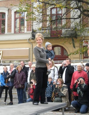 Miljömärkta kläder visades från en butik i Örebro. (Foton: Maria Hellström, Epoch Times Sverige)

