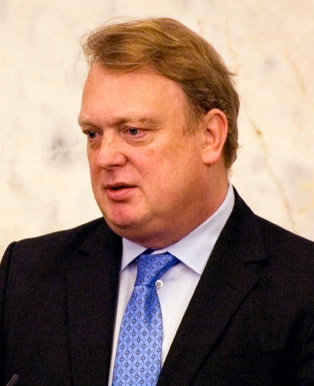 Avgående försvarsminister Mikael Odenberg tycker att det sparas för mycket inom försvarets materielanskaffning. (Foto: Regeringskansliet)
