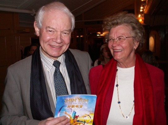 Björn Bengtsson besökte Shen Yun med hustrun Jane och imponerades av artisternas skicklighet. (Foto: Hans Bengtsson/Epoch Times)
