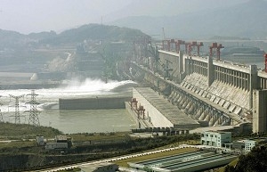 Dammen vid De tre ravinerna i Yichang i Hubeiprovinsen. (Foto: Andrew Wong/Getty Images)
