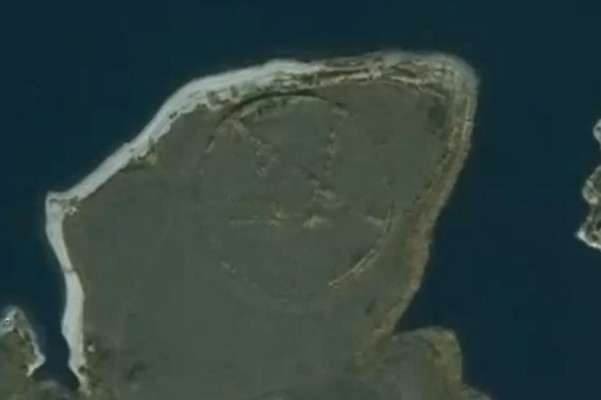 En skärmbild visar det påstådda pentagrammet i Kazakstan.
