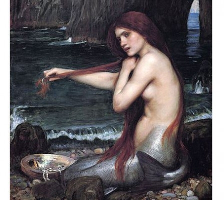 En bild från målningen ”En sjöjungfru” av John William Waterhouse från 1901. Bland dem som skildrat observationer och kontakter med sjöjungfrur och havsmän finns Christopher Columbus, William Shakespeare och Pliny den äldre. 
