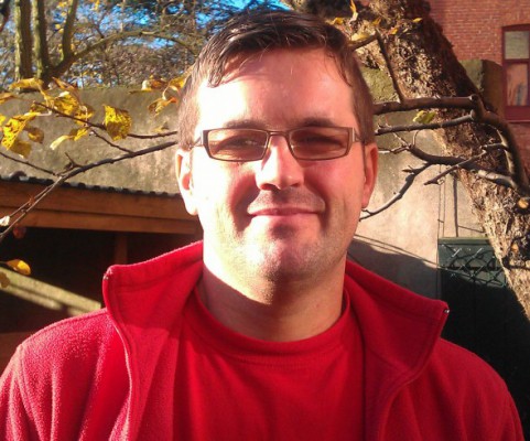 Nihad, Zverotich, 38, sjuksköterska, Malmö, Sverige  <p> Jag tycker det var mycket bättre förr i tiden. Inte så mycket stress. Även om jag inte förstår hur människor kunde klara av att leva på den tiden. Idag har vi all möjlig information och teknik som datorer, mobiler etcetera. Men jag tror att livet var mycket mer fridfullt förr.
