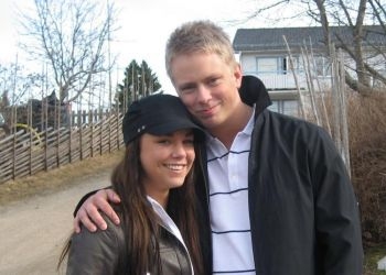 Peter Lönn 23, Gävle, Sverige, student med goda vännen Jessica Karlsson:<p>-Jag är rädd för att falla från en hög höjd. Att förlora balansen och inte ha någonting att hålla mig i. Jag vet inte varför. Det har aldrig hänt mig, men det är vad som skrämmer mig mest av allt.
