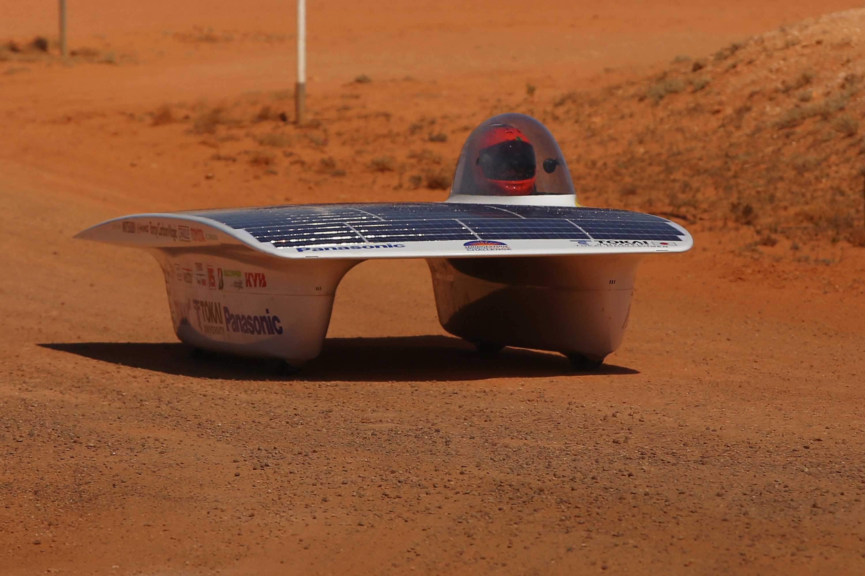 World Solar Challenge 2015, team från hela jorden samlas årligen för att tävla i fordon som går på solenergi. (Mark Kolbe/Getty Images for The World Solar Challange)