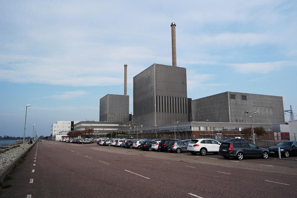 
Barsebäck blir det första svenska kommersiella kärnkraftverket som rivs. I dag invigs en ny lagerlokal för reaktordelarna som gör att rivningsprocessen går in i skarpt läge. (Foto: Erland Vinberg /TT-arkivbild)