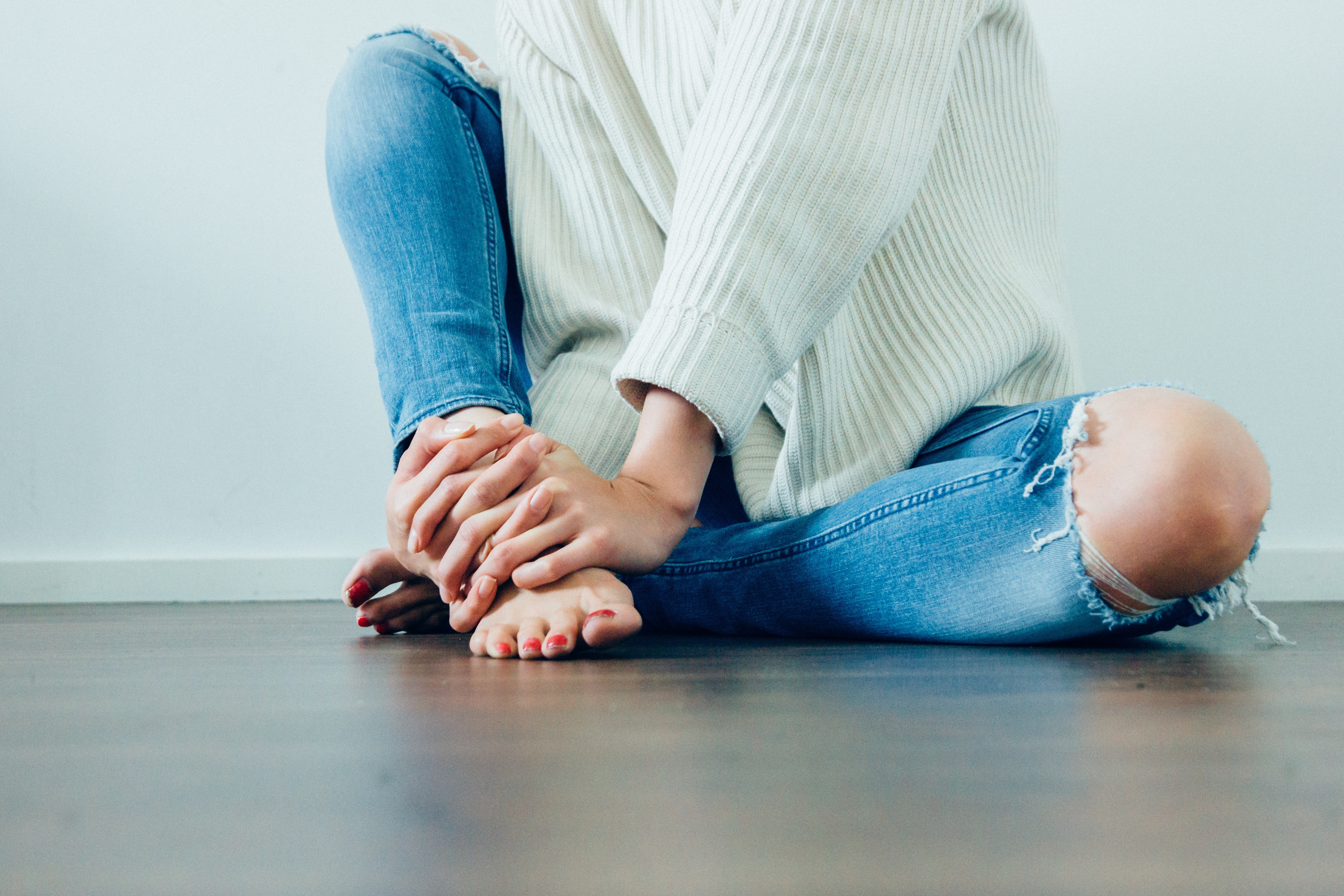 


Vid candida-infektion bör man undvika att bära tighta kläder. (Foto: Imani Clovis/ Unsplash)                                                                                                                                                