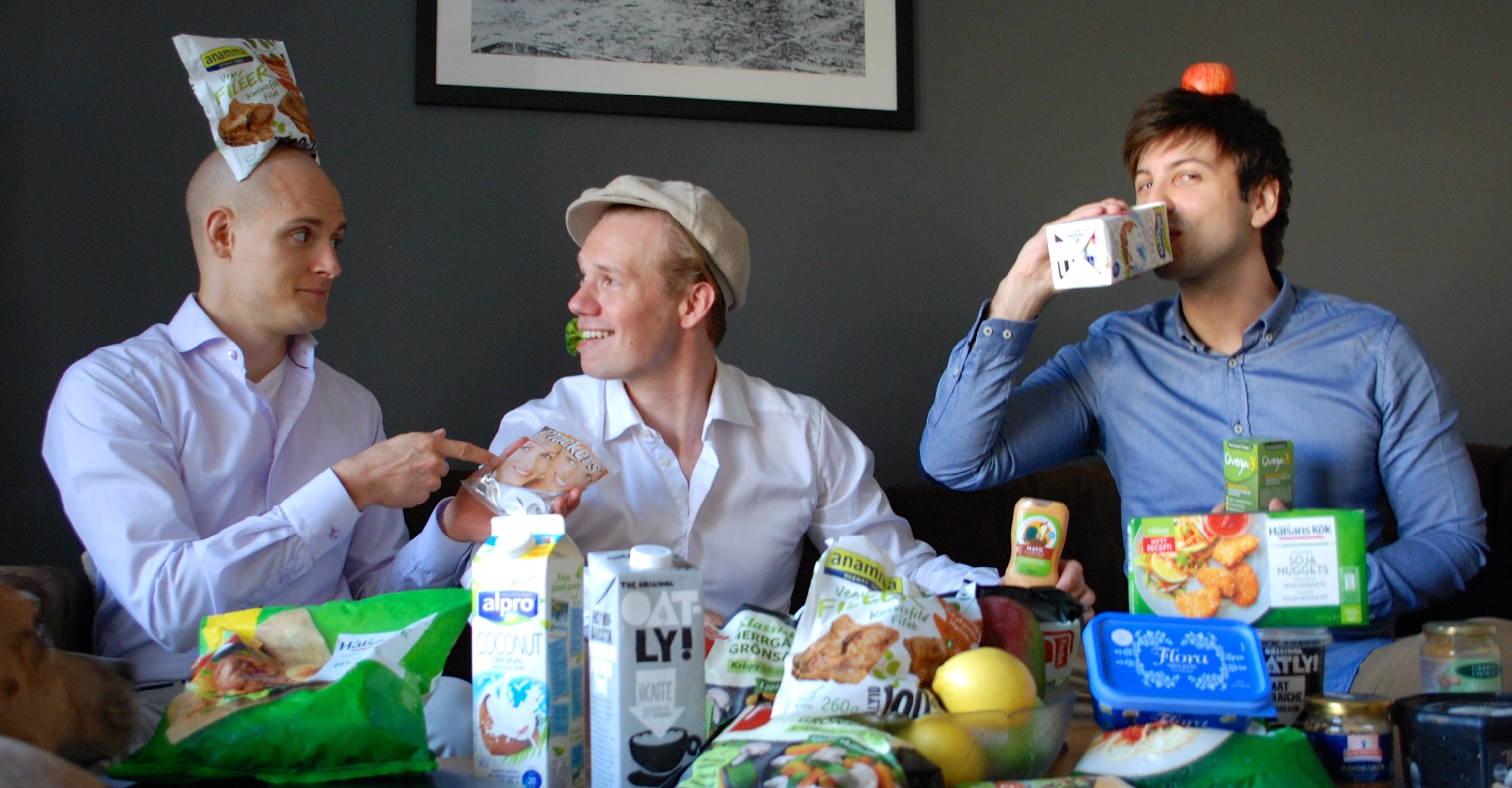 De tre vännerna Sebastian Palmdahl, Daniel Hugin och Mikael Tronvik öppnar Göteborgs första helveganska butik på Olivedalsgatan 2 i Linnéstaden. (Foto: Danielle Schönborn)