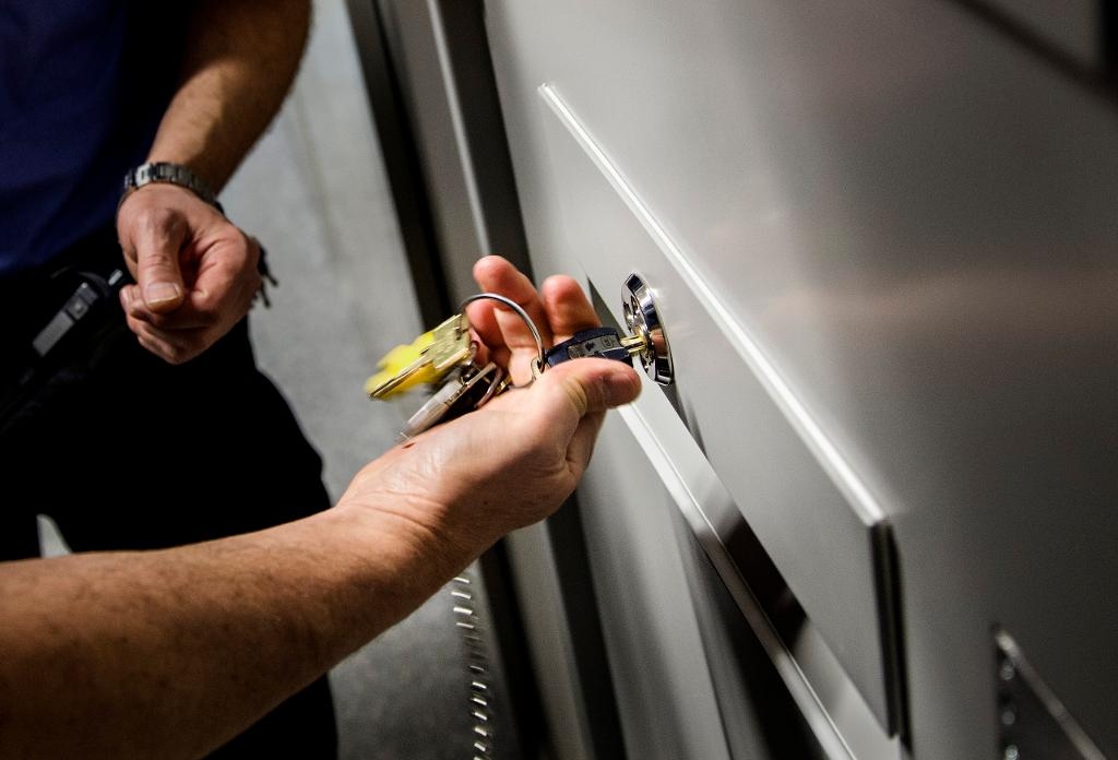 Enbart Securitas anställde över 1 000 personer under det halvår som flyktingmottagandet var som störst. Och trenden är uppåtgående, uppger Almega Säkerhetsföretagens branschexpert Björn Ericson för Sveriges Radio. Arkivbild. (Foto: Ola Torkelsson/TT)