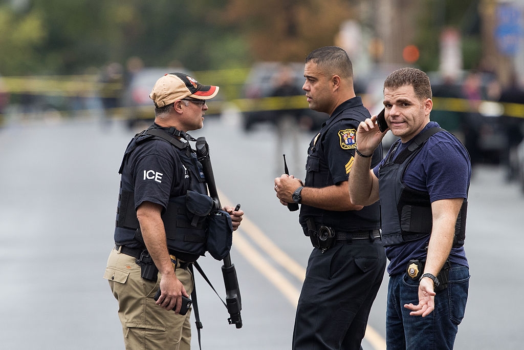 Amerikanska poliser med vapen men inte från Charlotte.  (Foto: Drew Angerer/Getty Images)
