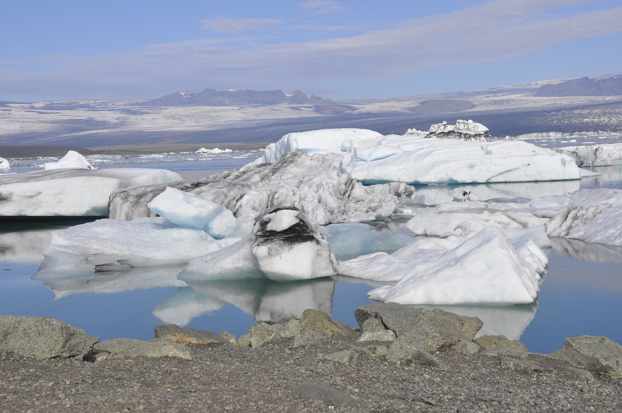 Nya rapporter varnar för att kolutsläpp från kalla områden som tinar upp kan bli en mycket allvarlig faktor i den globala uppvärmingen. (Foto: Pixabay)