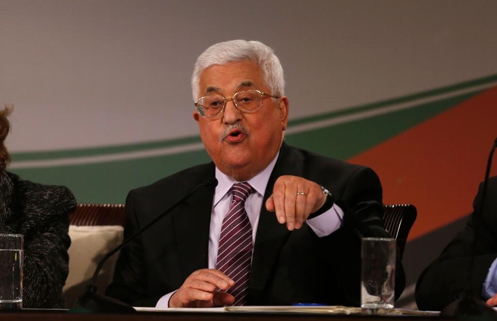 Den palestinske presidenten Mahmoud Abbas har skrivit ett brev till USA:S blivande president Donald Trump och vädjat att Trump ska ompröva sina planer på att flytta den amerikanska ambassaden i Israel från Tel Aviv till Jerusalem. (Foto: Majdi Mohammed /AP/TT-arkivbild)